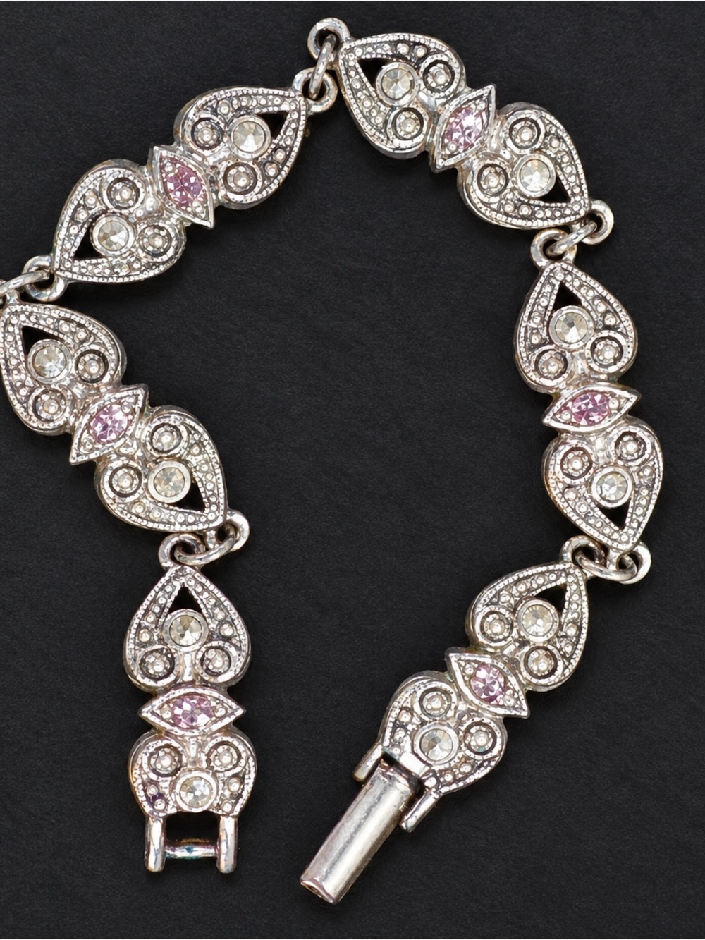 Vintage Avon Silver Tone Link Bracelet